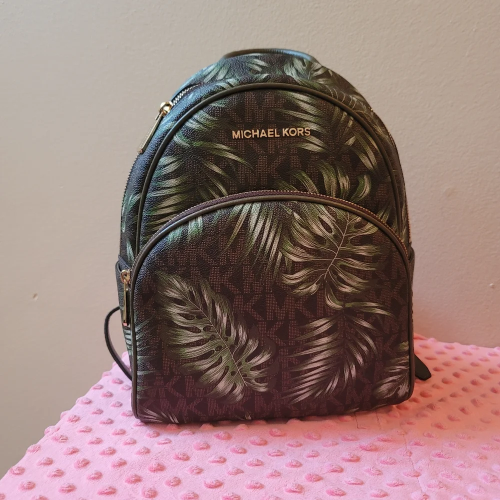 Michael Kors medium Backpack - Picture 3 of 12